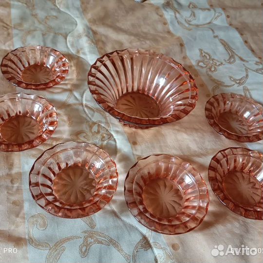 Вазы медовое стекло