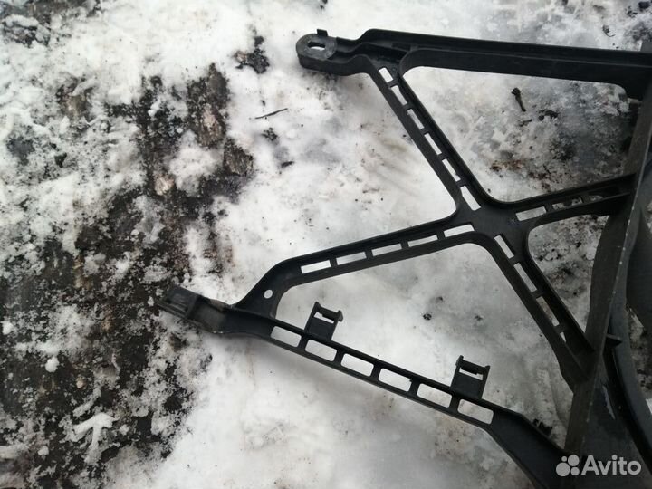 Вентилятор радиатор с кожухом Opel Zafira B Astra