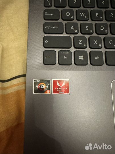 Ноутбук Asus vivobook a512