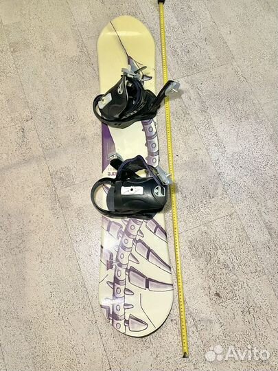 Сноуборд с креплениями