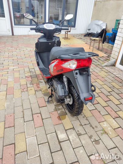 Скутер Racer 150 кубов