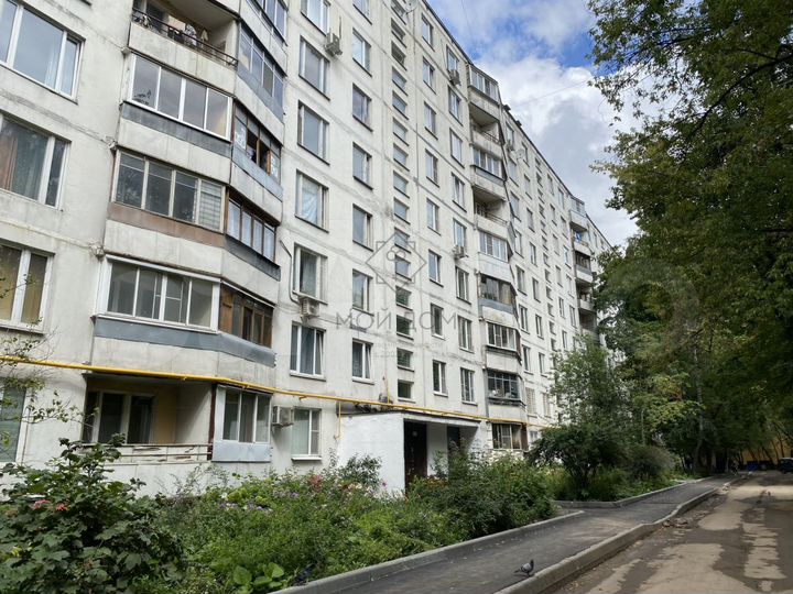 Комната 13,1 м² в 3-к., 1/9 эт.