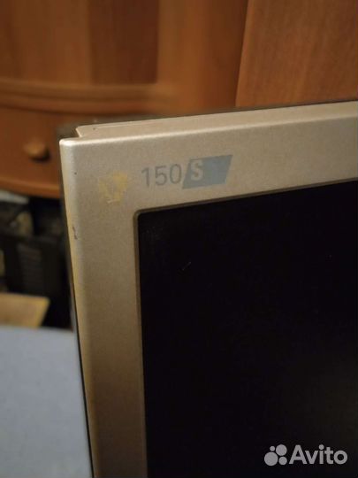 Монитор Philips 150s