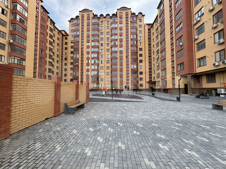 2-к. квартира, 82 м², 10/10 эт.