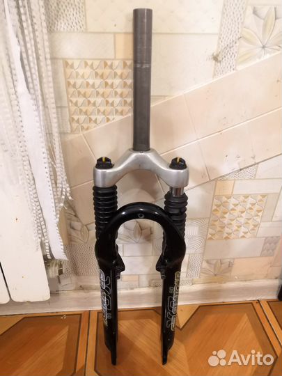 Вилка SR Suntour