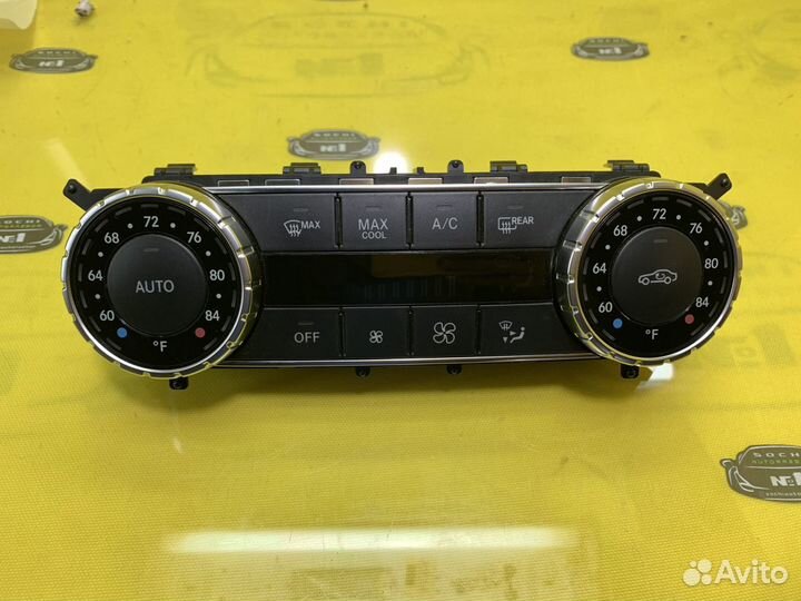 Mercedes Benz W204 блок климата USA