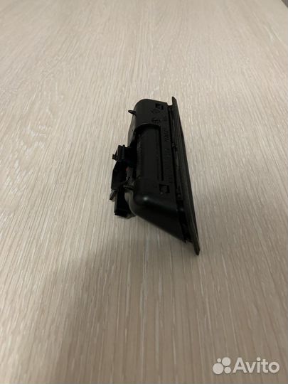 Замок крышки багажника BMW E90, Е91, Е92, Е93