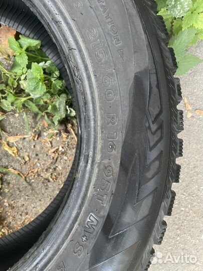 Nokian Tyres Hakkapeliitta 4 215/60 R16