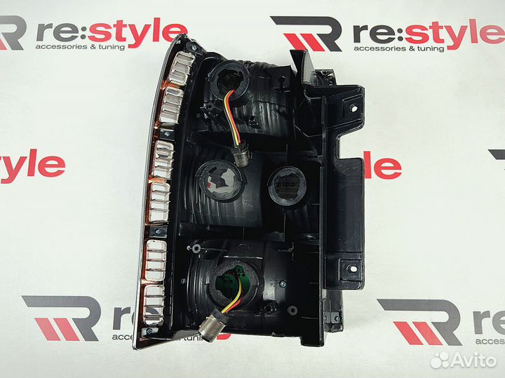 Стопы Mitsubishi Pajero 32 Красно-белые