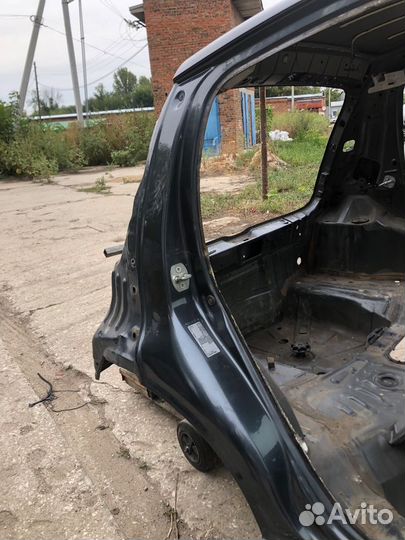 Крыло заднее четверть прав peugeot 107 1.0 мт