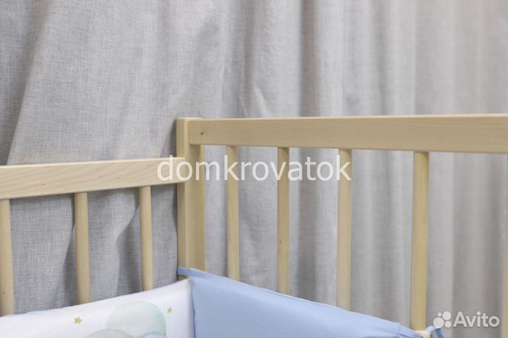 Кроватка с маятником