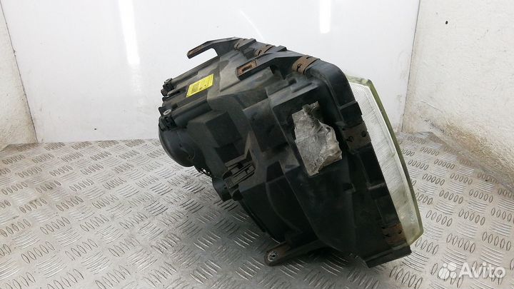 Фара левая Land Rover Range Rover 3 2002 LR28478