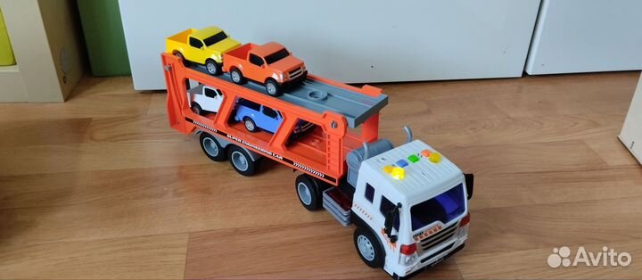 Развивающие игрушки Икея, инерционные машинки