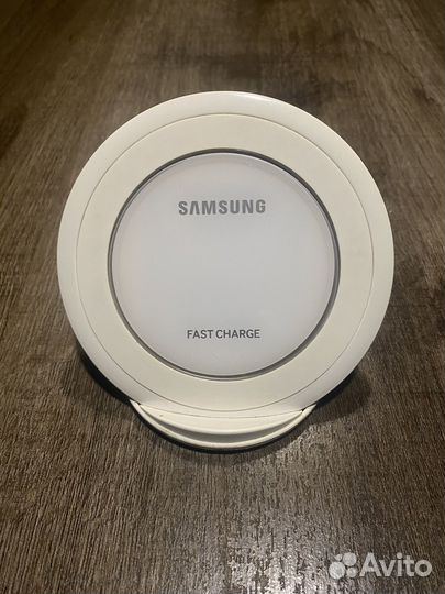 Беспроводное з/у Samsung EP-NG930