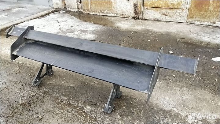 Спойлер алюминиевый