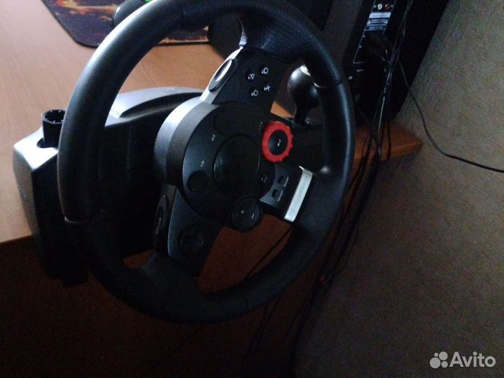 Игровой руль logitech driving force gt