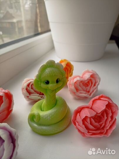 Новогодний подарок мыло ручной работы. Змея