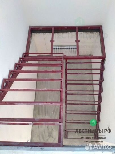 Лестница металлокаркас