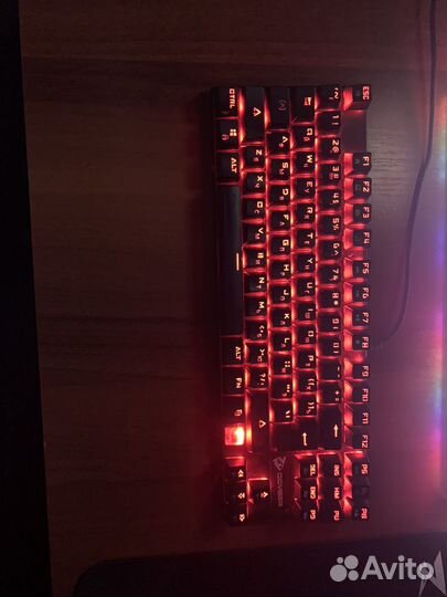 Механическая клавиатура qcyber dominator TKL