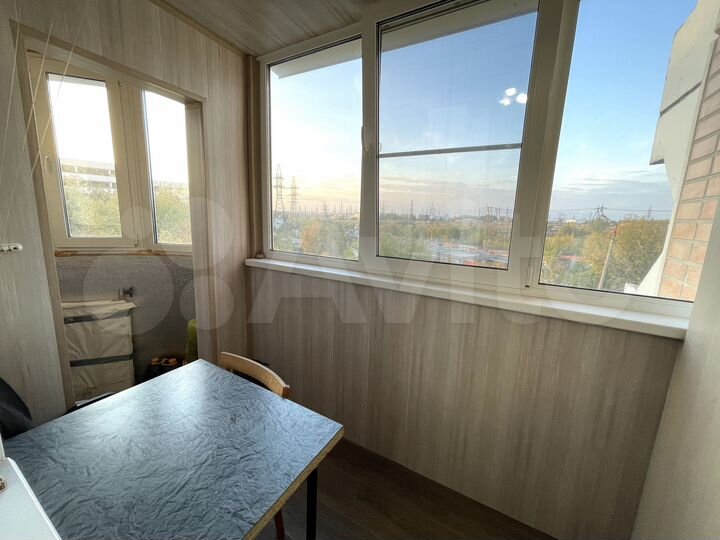 2-к. квартира, 56 м², 3/17 эт.