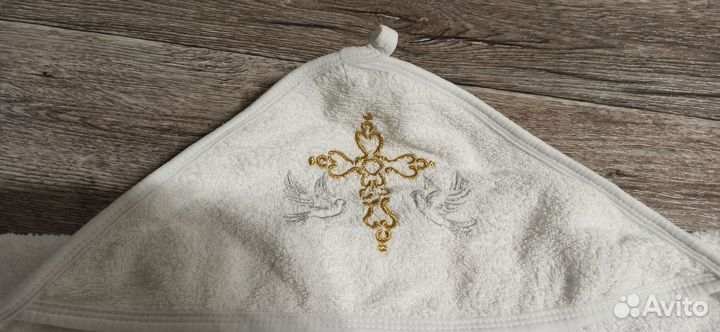 Полотенце махровое белого цвета