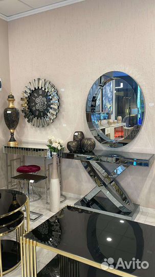 Консоль с зеркалом