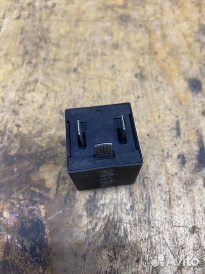 Реле поворотов Ford Escort V рест 2 седан 1997