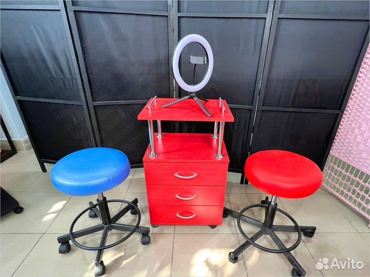 Стул без спинки