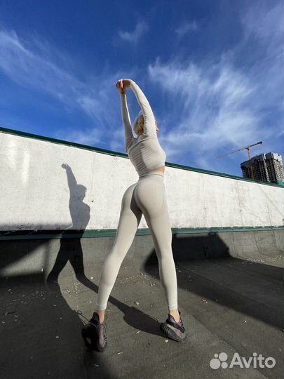 Костюм женский спортивный / для фитнеса