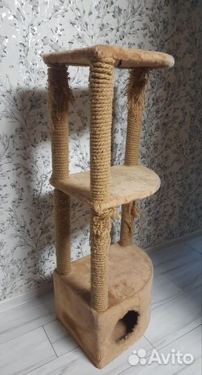 Домик для кошки с когтеточкой бу