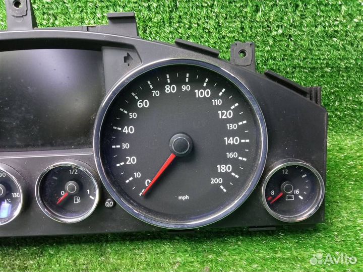 Панель приборов (Щиток ) Volkswagen Touareg (200