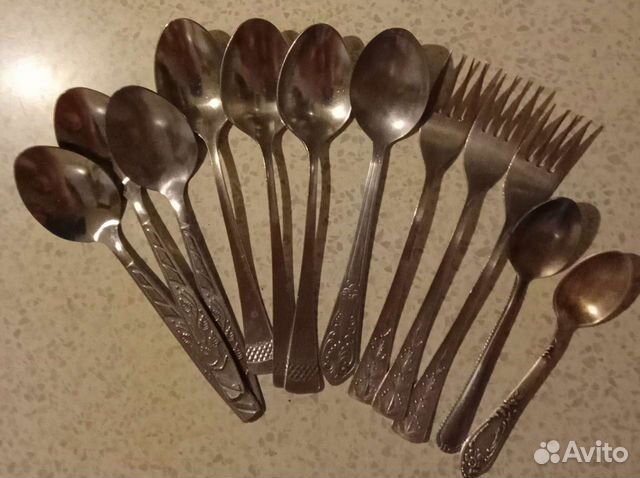 Столовые приборы, ложки вилки