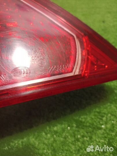 Фонарь задний левый Nissan Tiida хэтчбек 1.6
