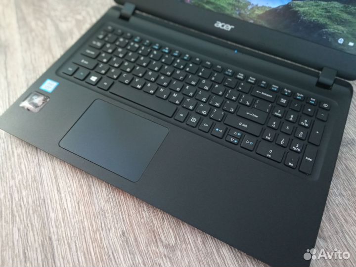 Acer FHD i5-7200u 8gb ssd256-samsung