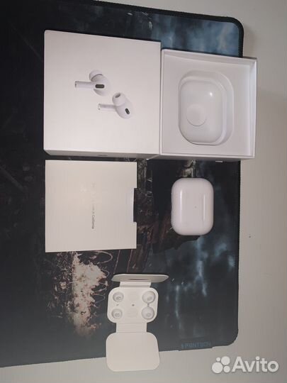 Airpods про