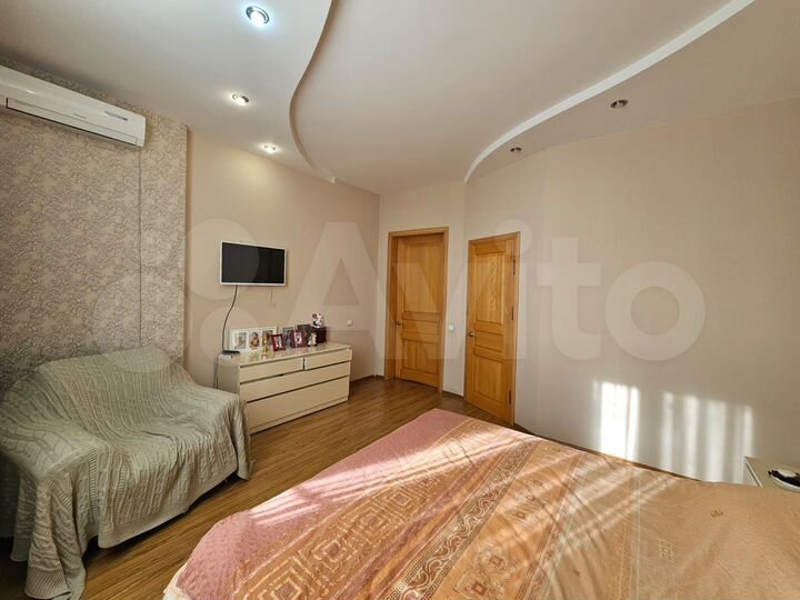 4-к. квартира, 176,6 м², 3/5 эт.