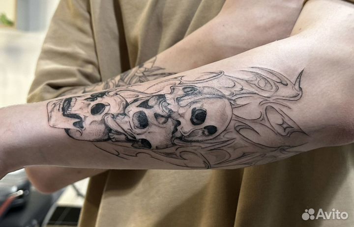 Модель на тату