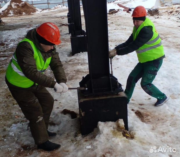 Разнорабочие Бригады Рабочих Подсобники Землекопы