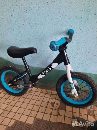 Детский беговел Volt от Tech Team