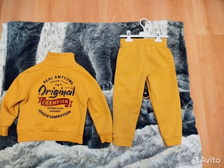 Детский спортивный костюм