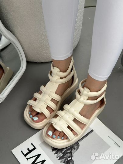 Босоножки для девочки