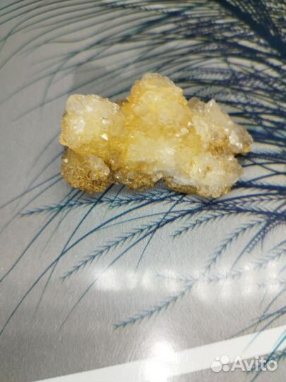 Щетка жёлтого кварца