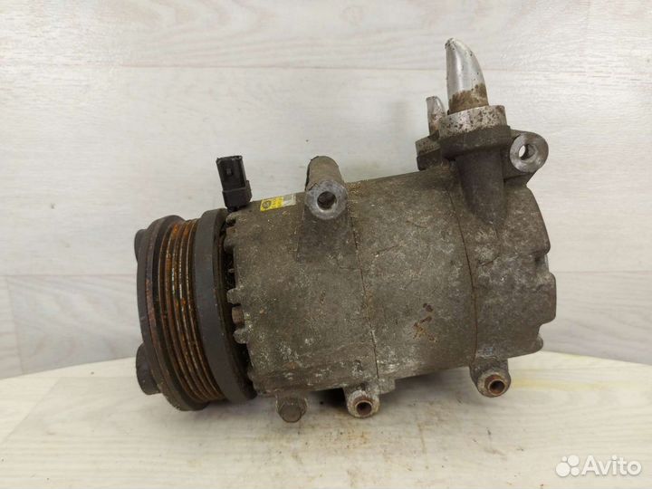 Компрессор кондиционера Ford Focus 2