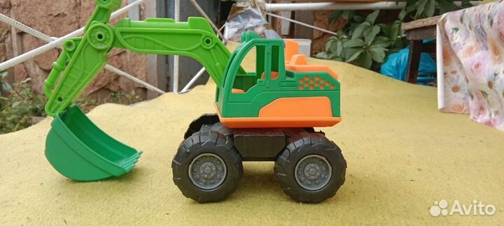 Детские игрушечный экскаватор