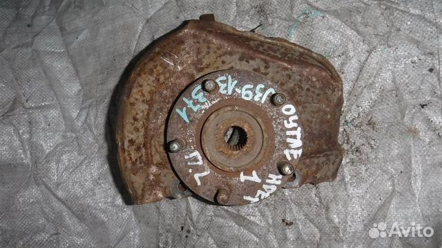 Кулак поворотный передний левый Mitsubishi Outlan