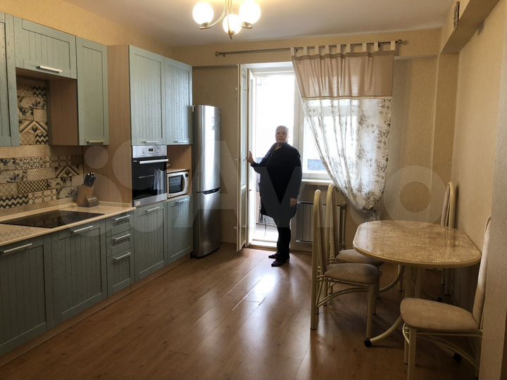 2-к. квартира, 80 м², 6/16 эт.