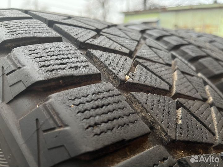 Bridgestone Blizzak DM-V2 265/60 R18 110R