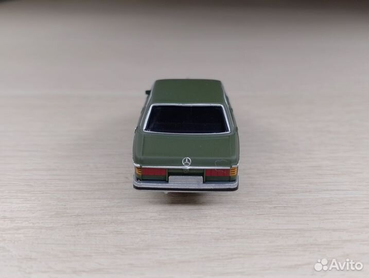 A30) Mercedes-Benz W123 (1975-1986) матовый тёмно