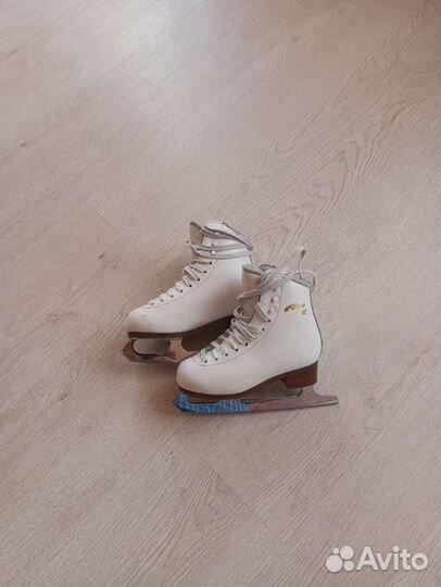 Фигурные коньки 28 Graf Ace