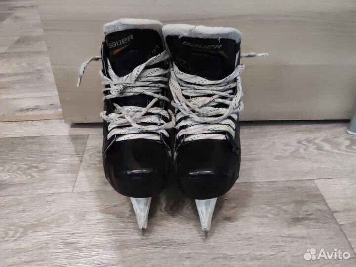 Вратарские коньки, щитки, блин, ловушка